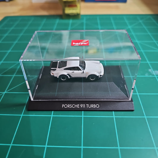 Porsche 911 Turbo 1:87 scale